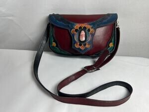 Handcarved Genuine Leather Native American Indi  US Coin Emblem Messenger Bag